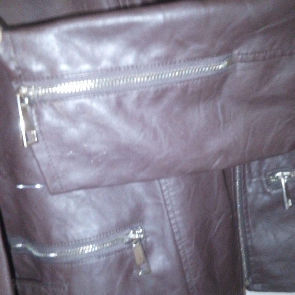 Women's Jacket - Picture 6 of 13